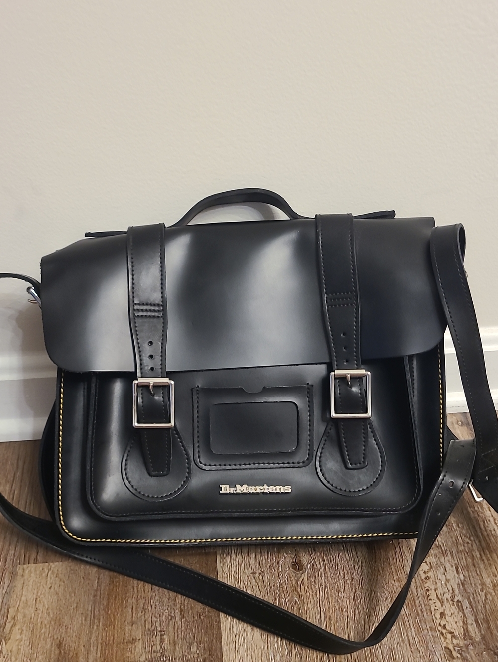 Dr Martens 15 Inch Smooth Leather Kiev Satchel